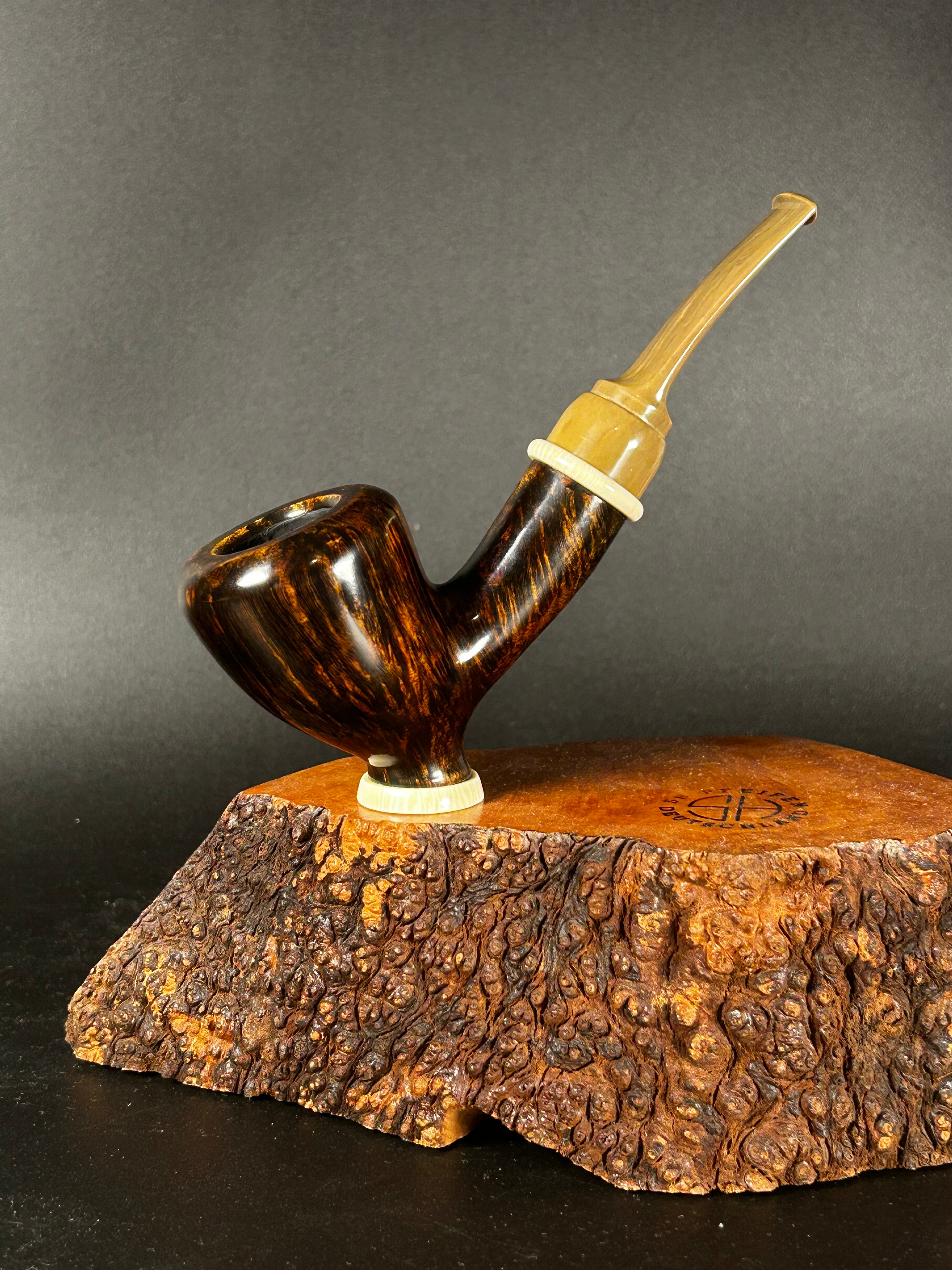 Stehende Dublin mit Bakelit-Mundstück