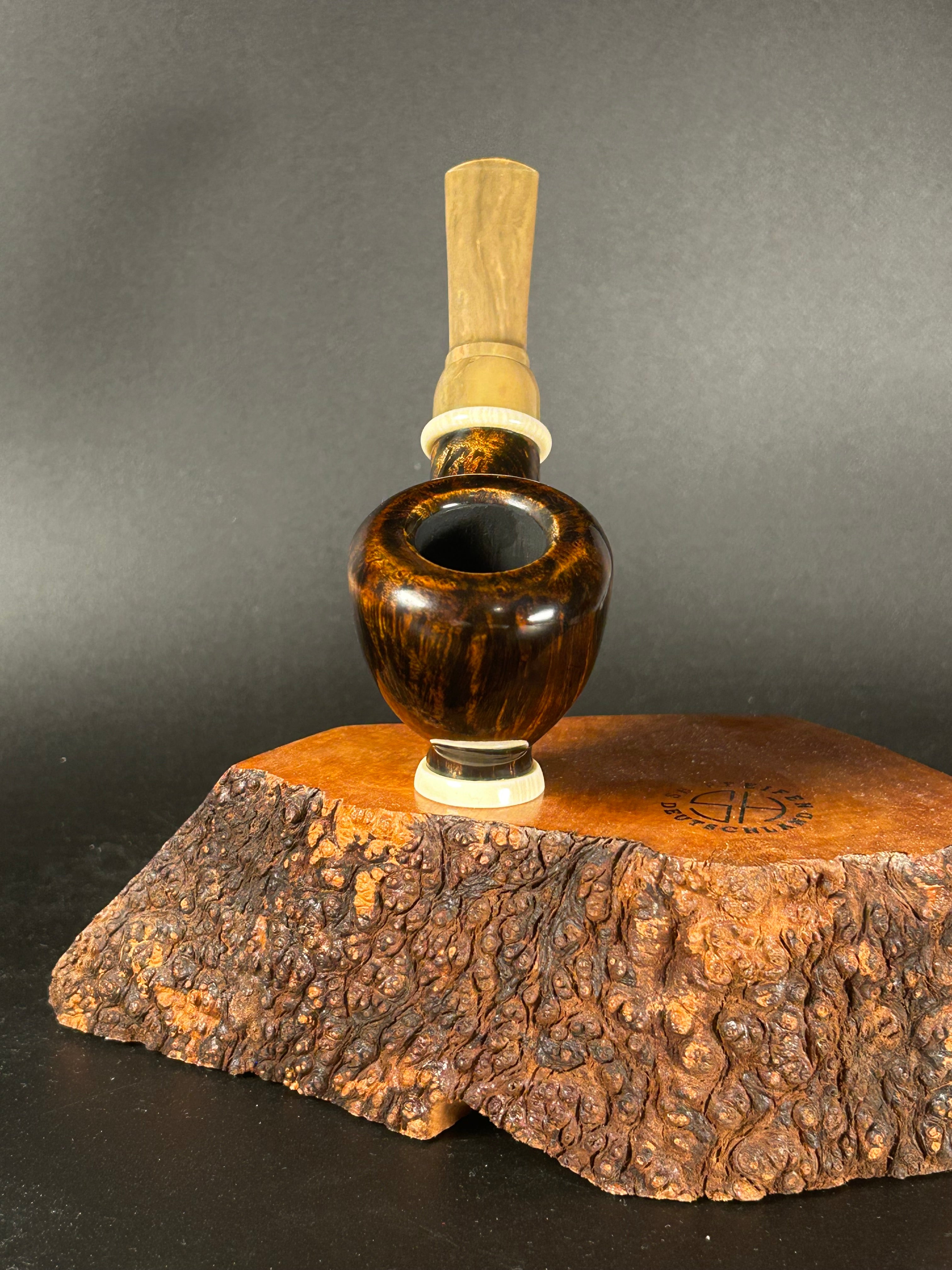 Stehende Dublin mit Bakelit-Mundstück